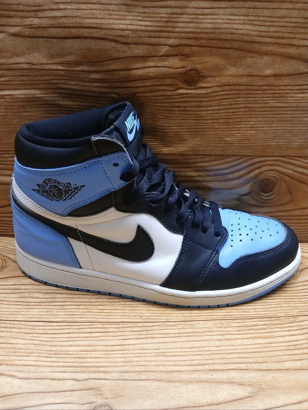 Jordan Air Jordan 1 Retro High OG  UNC Toe White Black University Blue Sneaker